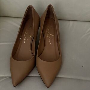 Vero Cuoio Tan Pointed Toe Heels